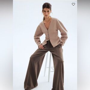 H&M Button front cardigan top with defined waist